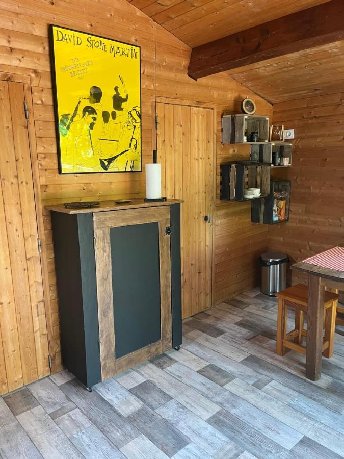 Les Petits Chalets De Dudu La Voulte-sur-Rhone Buitenkant foto