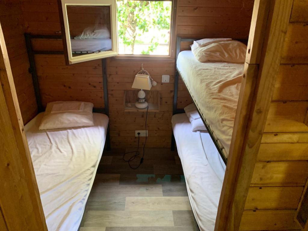 Les Petits Chalets De Dudu La Voulte-sur-Rhone Kamer foto